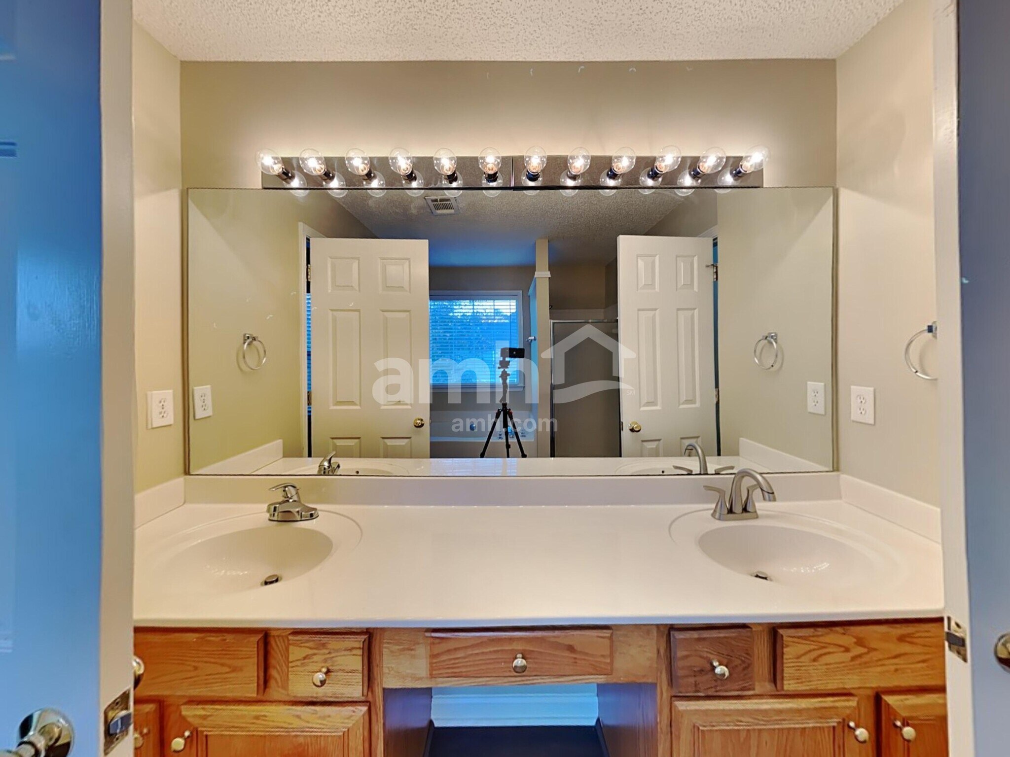 Building Photo - 2237 Tallapoosa Dr