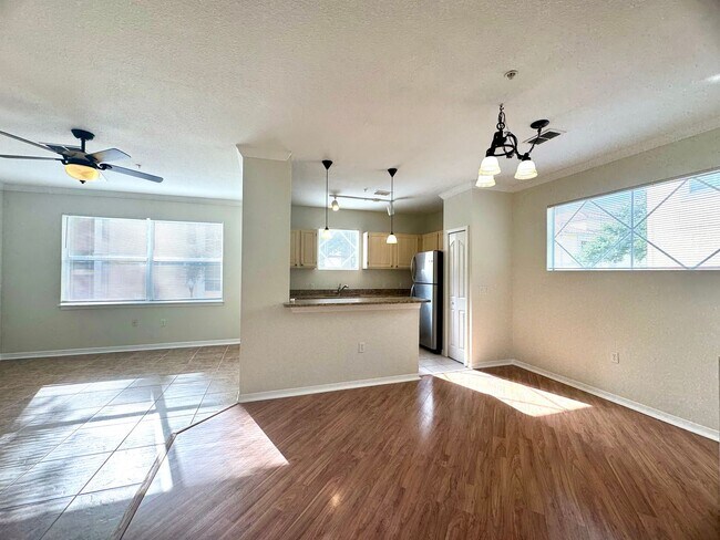 Building Photo - 1727 Shadow View Cir