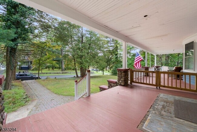 Building Photo - 31-37 Oak Grove Rd