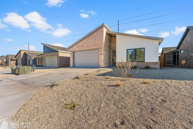 Building Photo - 4521 22nd Pl