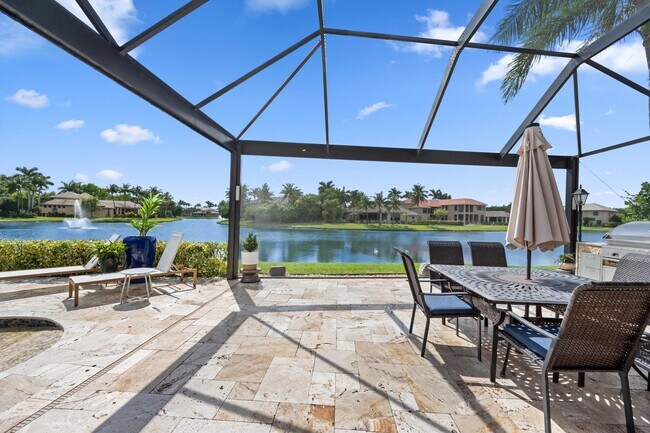 Building Photo - 10771 Versailles Blvd