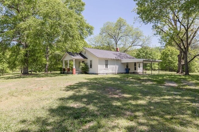 Building Photo - 1242 Hull Rd