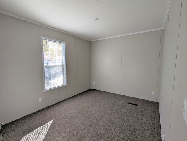 Building Photo - 727 Virginia