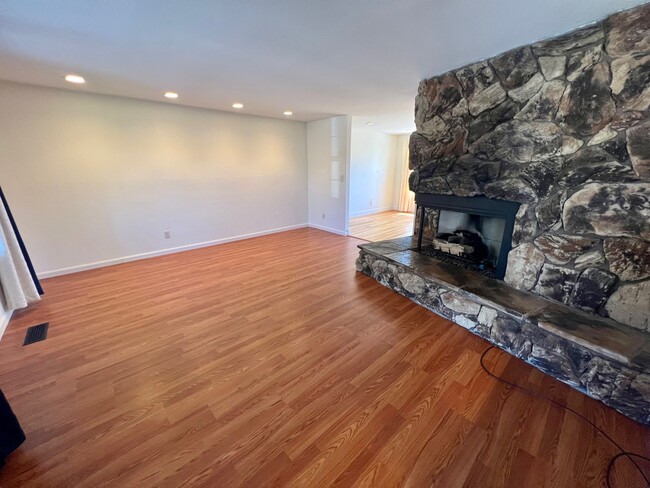Building Photo - 2570 Aztec Ave