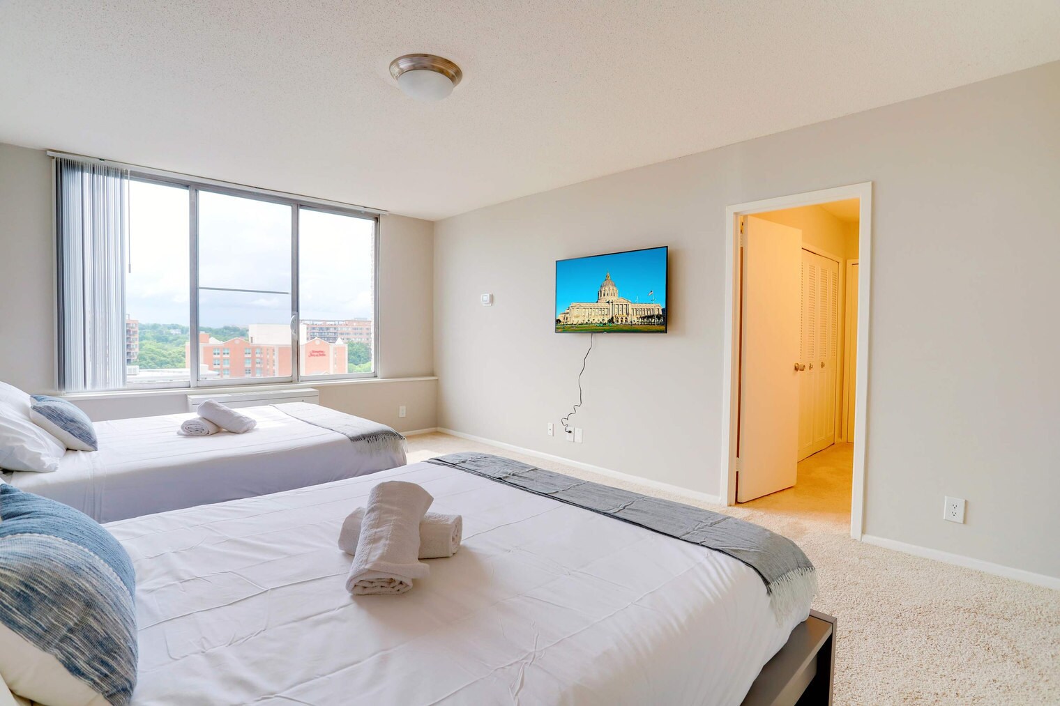 Building Photo - 2111 Richmond Hwy