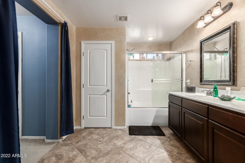 Building Photo - 1398 E Mayfield Dr