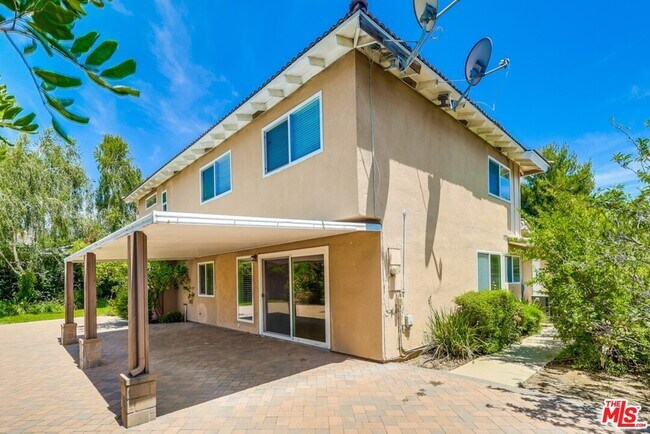 Building Photo - 687 Mt Carmel Dr