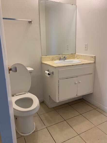 Building Photo - 412 San Pascual Ave