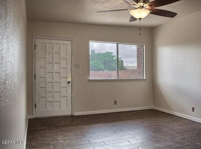 Building Photo - 10073 Kellogg St