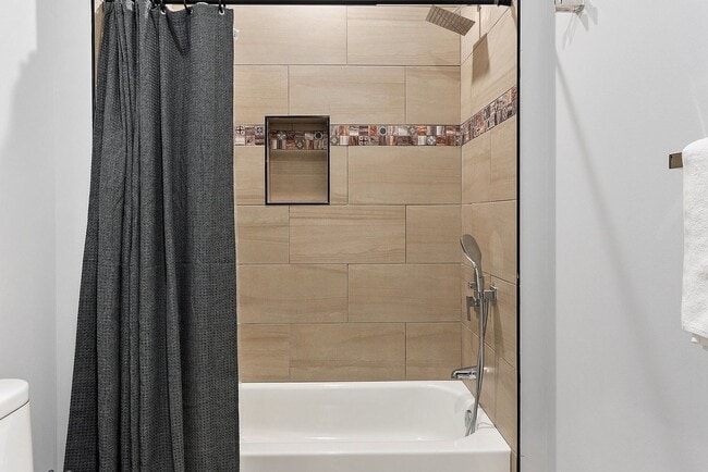 Building Photo - 1611 N 27th St