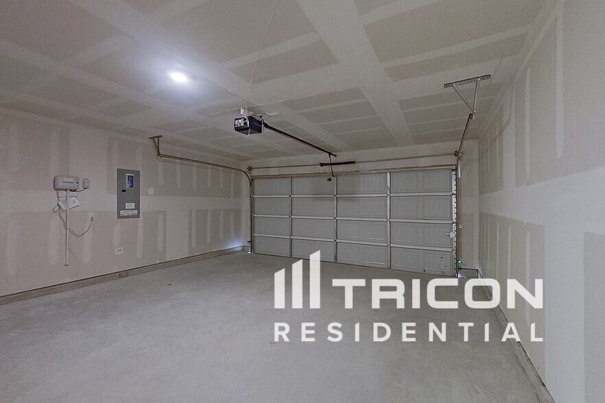 Building Photo - 1662 Lercara Ln