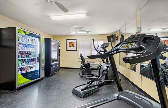 Building Photo - Furnished Studio-Houston - Med. Ctr. - Bra...