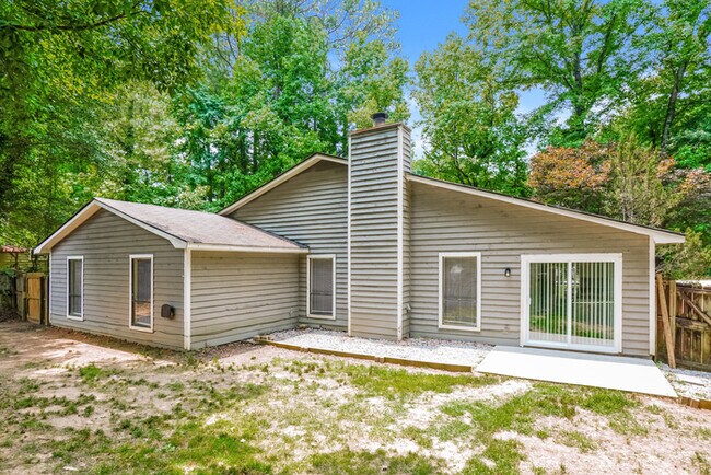 Building Photo - 2472 Hewatt Rd