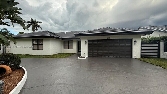 Building Photo - 215 NW 136th Ct