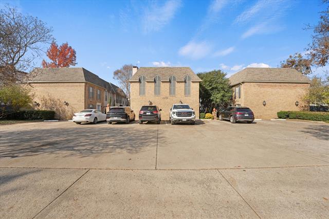 Building Photo - 4409 Travis St