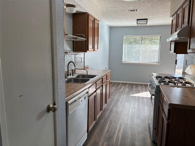 Building Photo - 12229 Mosley Ln