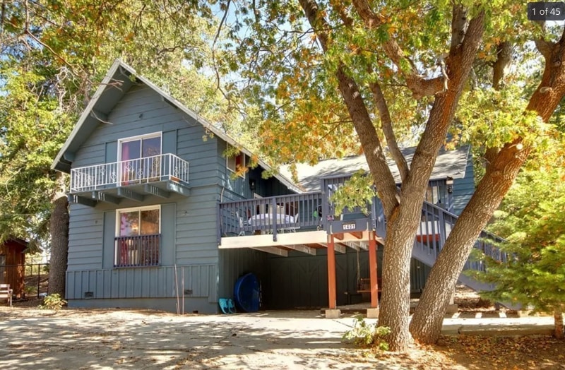 Primary Photo - 1401 Rockspray Dr