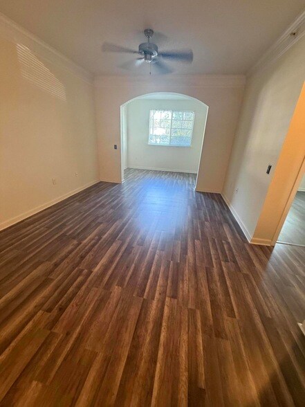 Building Photo - 9901 Baywinds Blvd
