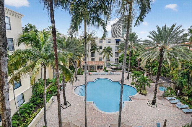 Building Photo - 780 S Sapodilla Ave
