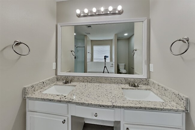Building Photo - 21884 Whispering Forest Dr