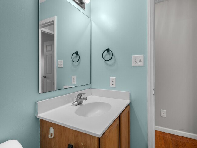 Building Photo - 218 Winterberry Ct