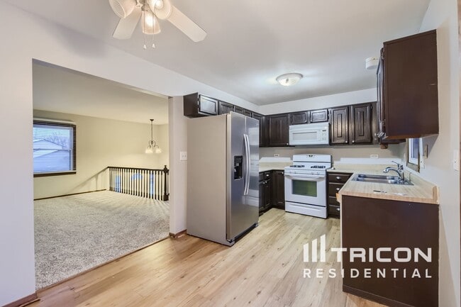 Building Photo - 1510 Farrington Ct