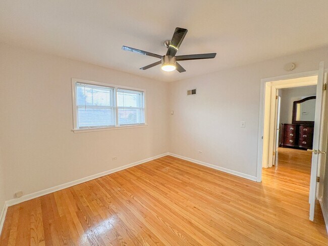 Building Photo - 4716 Thatcher Ave