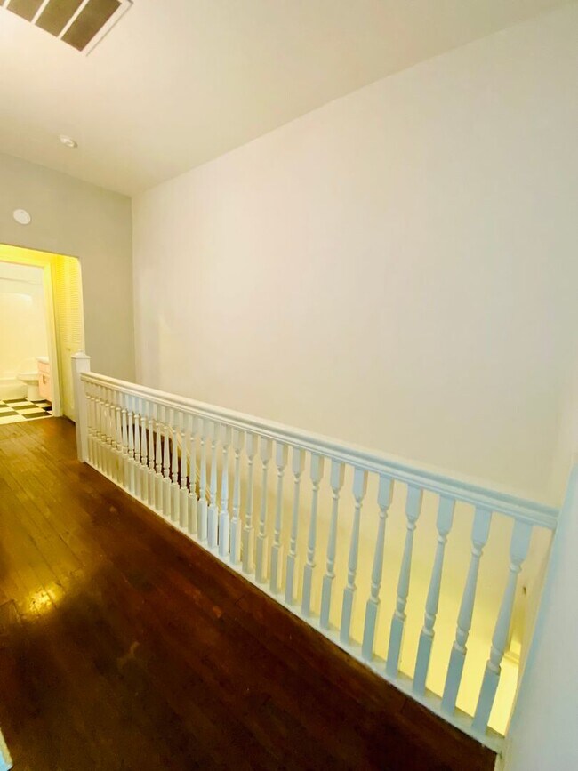 Building Photo - 2623 Floyd Ave