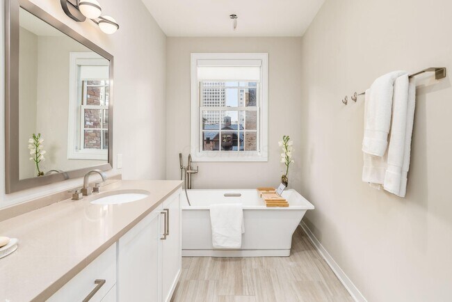 Building Photo - 100 Normandy Ave