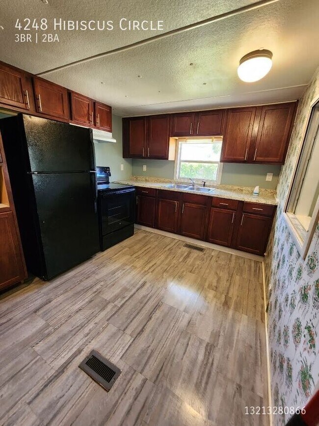 Building Photo - 4248 Hibiscus Cir