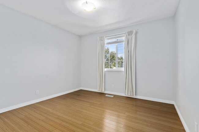 Building Photo - 3666 Pearblossom Cir