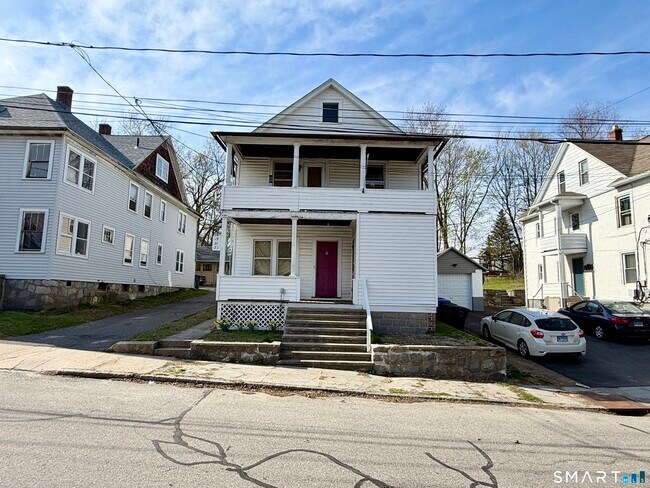 Building Photo - 23 Farnham Ave