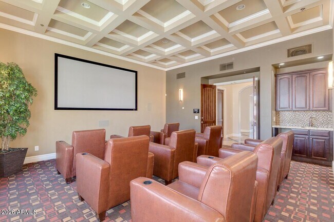 Building Photo - 1367 S Country Club Dr