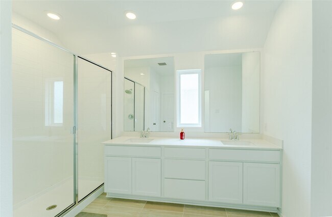 Building Photo - 6371 Iron Clover Dr
