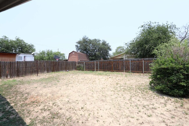 Building Photo - 3004 Musser St