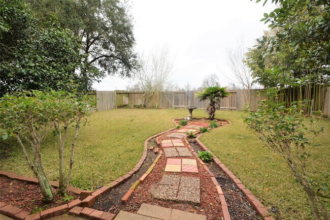 Building Photo - Amesbury Lane, Sugar Land, TX 77478 - 4 BR 2.5 BA single-family home