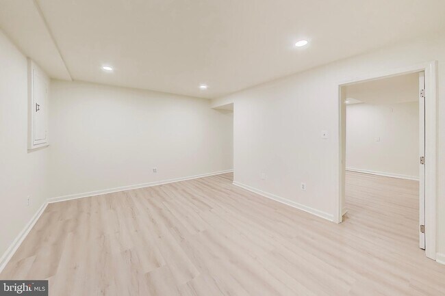 Building Photo - 8932 Barrowgate Ct