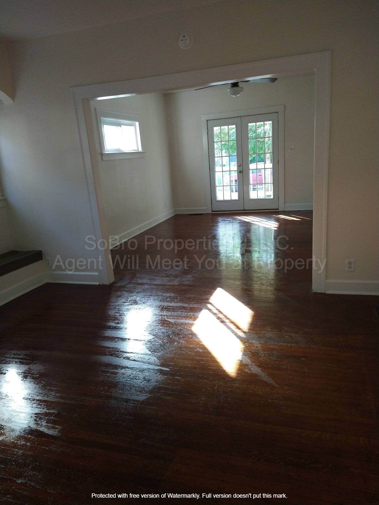 Building Photo - 4033 Ruckle Street