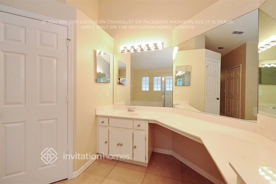 Building Photo - 3993 Jenita Dr