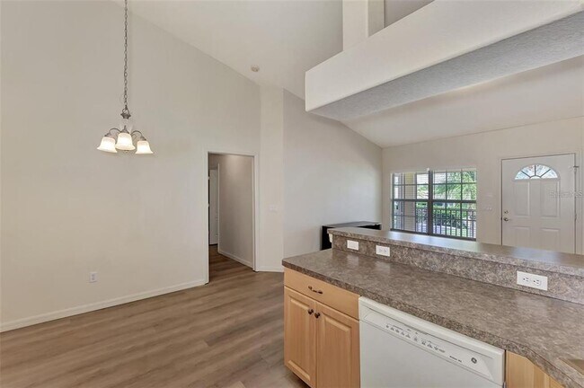 Building Photo - 400 Mirabella Cir