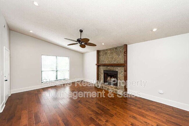 Building Photo - 1326 Battery Stevens Ct