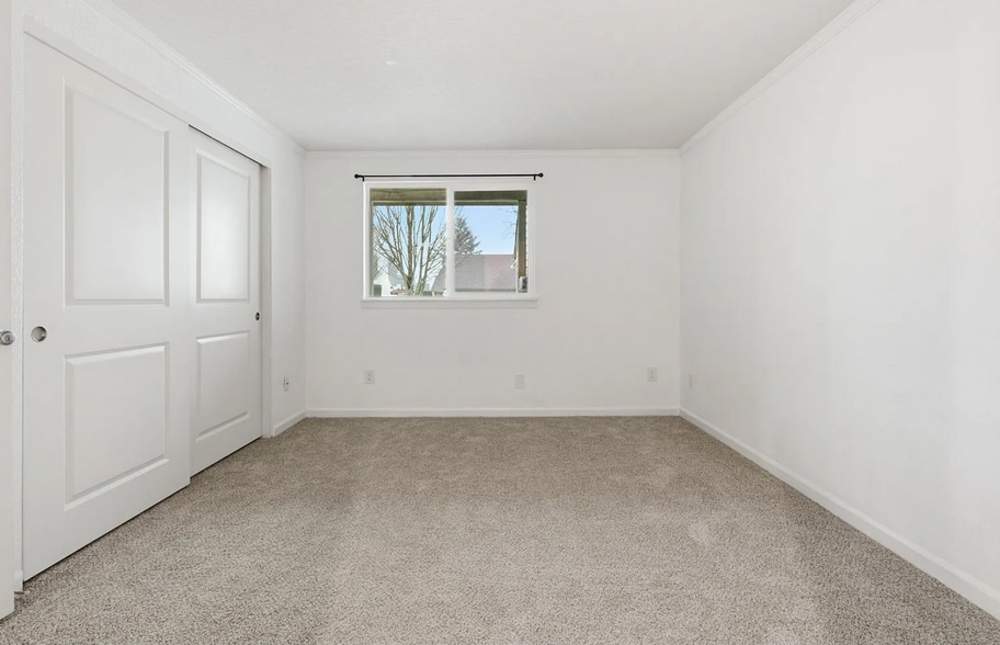 Building Photo - 510 SE 157th Ave