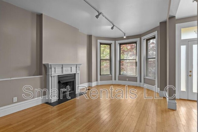 Building Photo - 4133 Laclede Ave