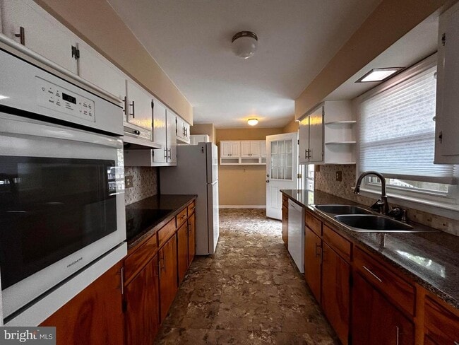 Building Photo - 119 Cardinal Ln