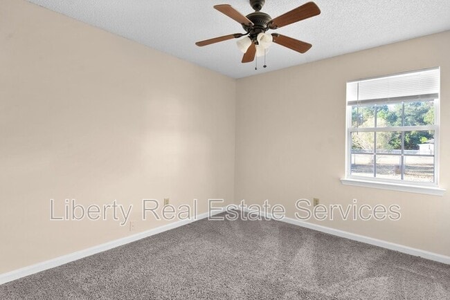 Building Photo - 934 Poppleton Dr