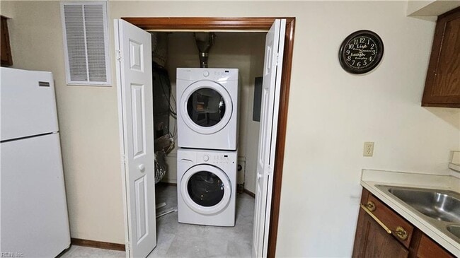 Building Photo - Kempsville Condo