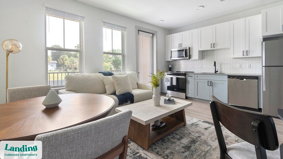 Building Photo - 1148 N Main St