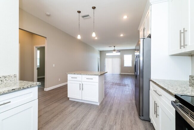 Building Photo - 105 Big Black Dr