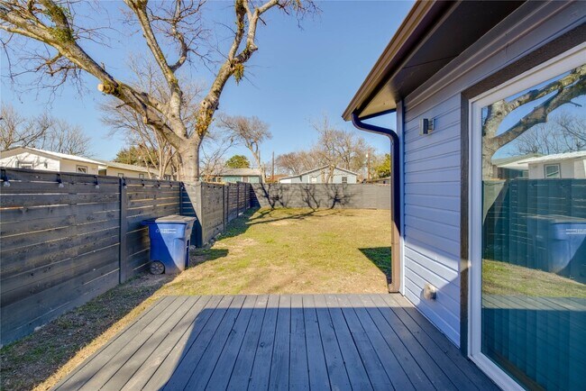 Building Photo - 4702 Bandera Rd