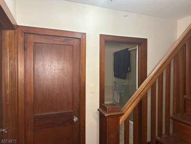 Building Photo - 90 Washington St